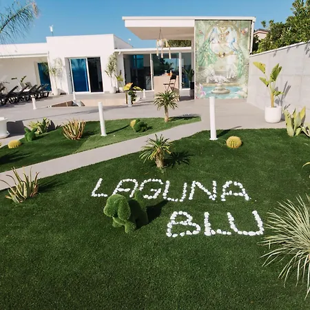 Villa Laguna Blu *