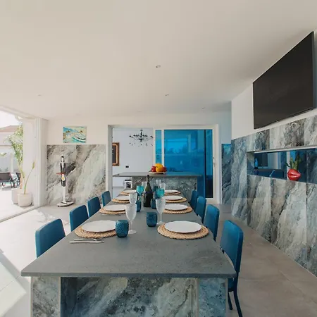 Laguna Blu Villa *